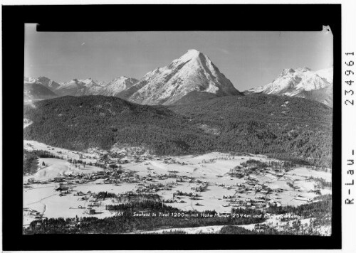 Seefeld in Tirol 1200 m mit Hohe Munde 2594 m und Miemingerkette : [Seefeld gegen Lechtaler Alpen - Mieminger Gebirge mit Hohe Munde und Wetterstein Gebirge]