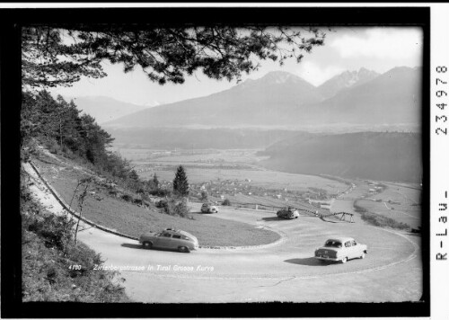 Zirlerbergstrasse in Tirol / Grosse Kurve : [Zirlerbergstrasse mit Blick auf Zirl gegen Olperer und Marchreisenspitze]