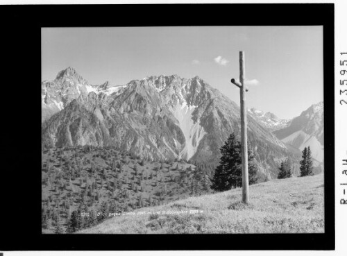 Blick gegen Zimba 2645 m und Mittagsspitze 2563 m