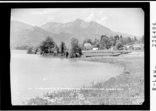 Am Wolfgangsee bei St. Wolfgang mit Hotel Haus Appesbach gegen Zwölferhorn