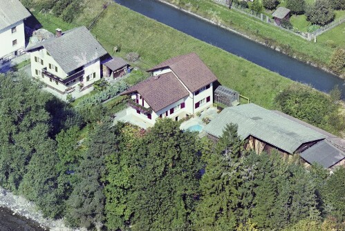 Schrägluftaufnahmen von Gebäuden der Stadt Bludenz