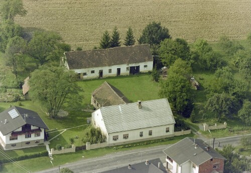 Schrägluftaufnahmen von Gebäuden der Gemeinde Edlitz