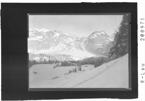 [Blick auf Bizau im Bregenzerwald mit Winterstaude und Hirschberg]