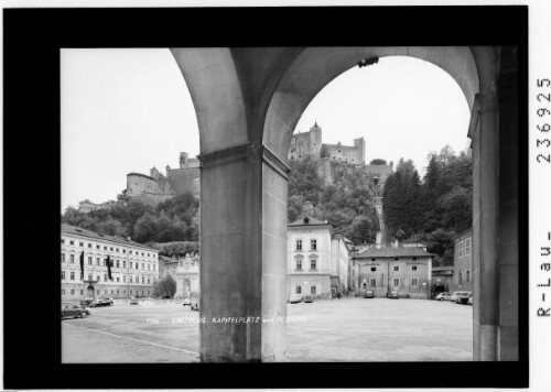Salzburg / Kapitelplatz und Festung