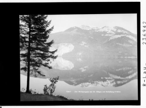 Der Wolfgangsee beiSt. Gilgen mit Schafberg 1783 m