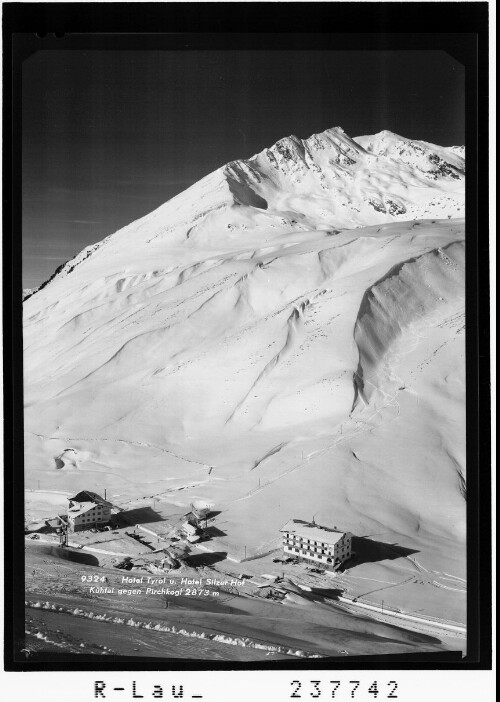 Hotel Tyrol und Hotel Silzer Hof / Kühtai gegen Pirchkogl 2873 m