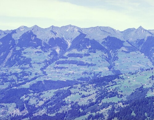 Schrägluftaufnahmen von Gebäuden der Gemeinde Großes Walsertal