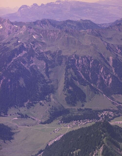 Schrägluftaufnahmen von Gebäuden der Gemeinde Nenzing, Nenzinger Himmel