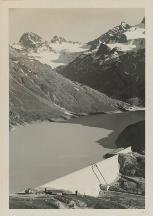 Speicher Silvretta mit Staumauer