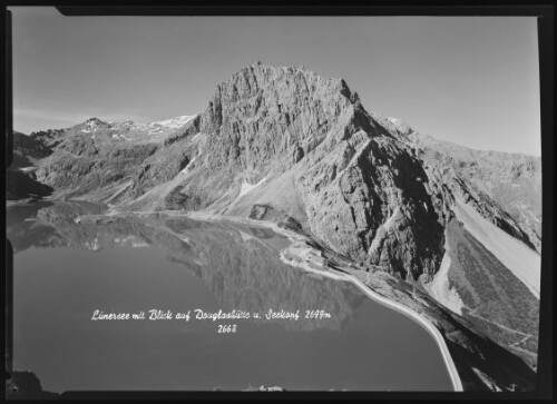 [Vandans] Lünersee mit Blick auf Douglashütte u. Seekopf 2699 m