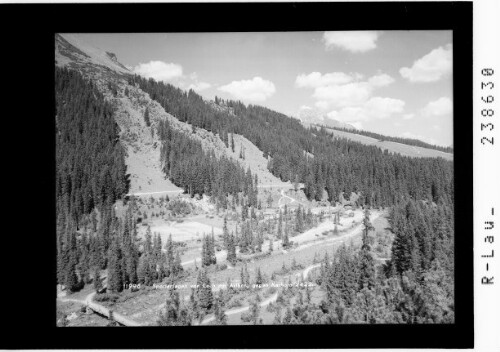 Sportanlagen von Lech am Arlberg gegen Karhorn 2422 m