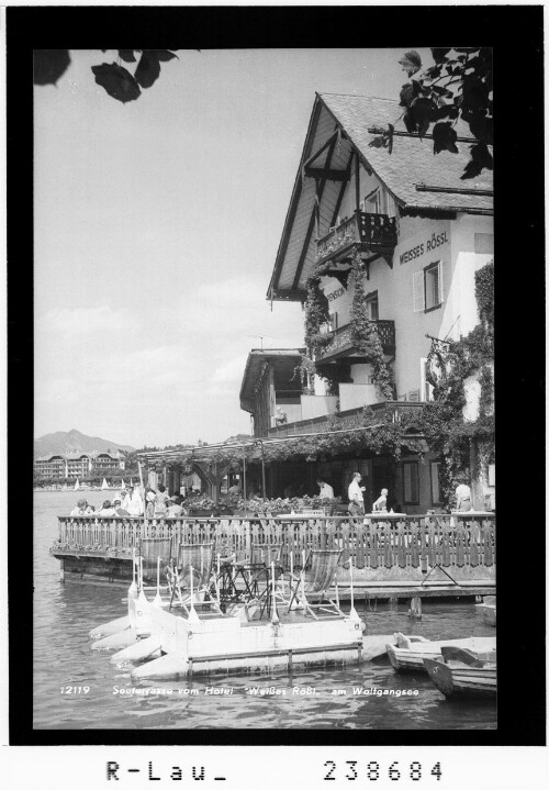 Seeterrasse vom Hotel Weisses Rößl am Wolfgangsee