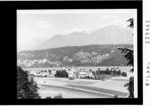 Stams / Oberinntal / Tirol : [Kloster Stams gegen das Mieminger Gebirge mit Wannig und Grünstein]