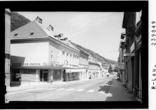 [Hauptstrasse in Gloggnitz / Niederösterreich]