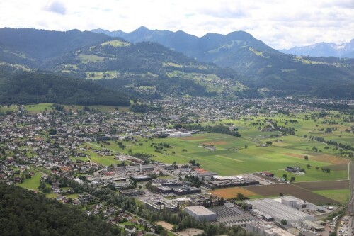 [Klaus, Treietstraße, Industriegebiet]