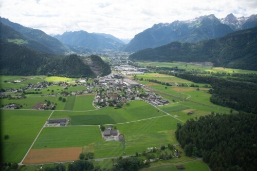 [Ludesch - Unterfeld, Betriebsgebiet Hängender Stein, Rauch Fruchtsäfte]
