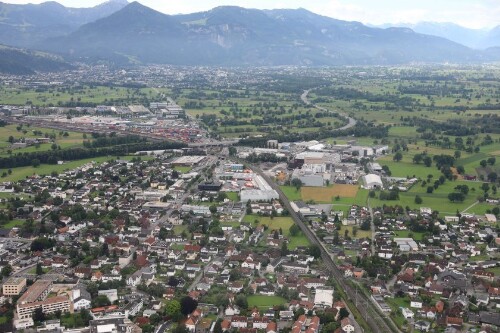 [Wolfurt - Güterbahnhof, Lauterach - Gewerbegebiet]