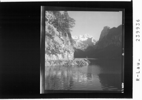 [Der Vordere Gosausee mit Blick zum Dachstein]