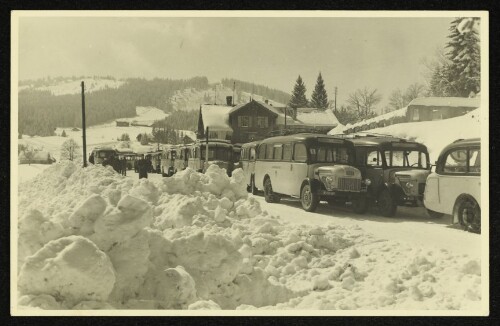 Postbuskolonne am Bödele