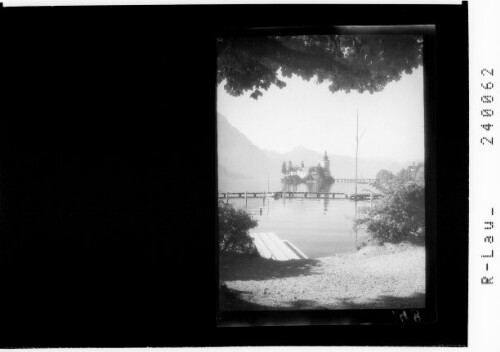 [Schloss Ort im Traunsee mit Blick zur Schlafenden Griechin]