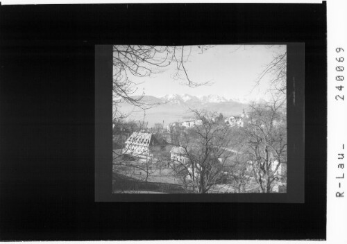 [Gmunden am Traunsee gegen das Höllengebirge]