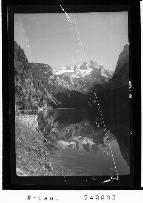 [Der Vordere Gosausee mit Blick zum Dachstein]