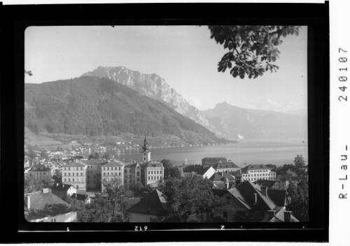 [Gmunden am Traunsee gegen Traunstein und Schlafende Griechin / Salzkammergut]