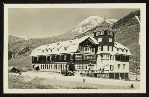 [Zürs 1720 m Hotel & Pension Lorünser]