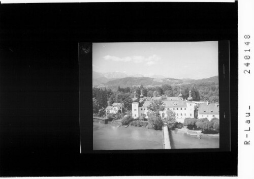 [Schloss Ort - Landschloss bei Gmunden mit Blick in das Höllengebirge]