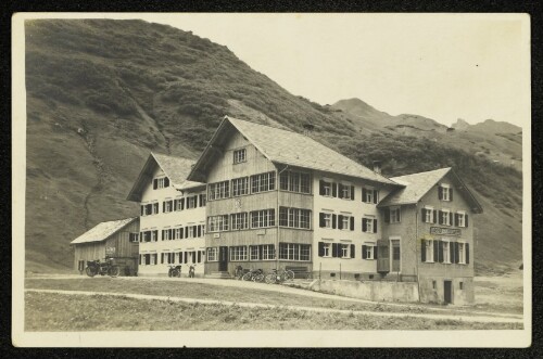 [Gasthaus z.  Edelweiß , Zürs, 1750 m]