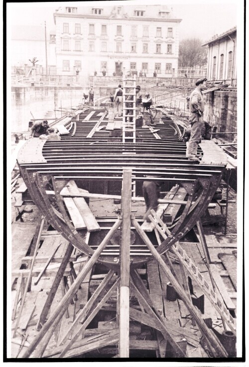 Der Bau der  Österreich 