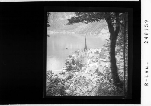 [Hallstatt im Salzkammergut]