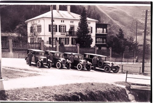 Chauffeure der Firma F.M. Hämmerle