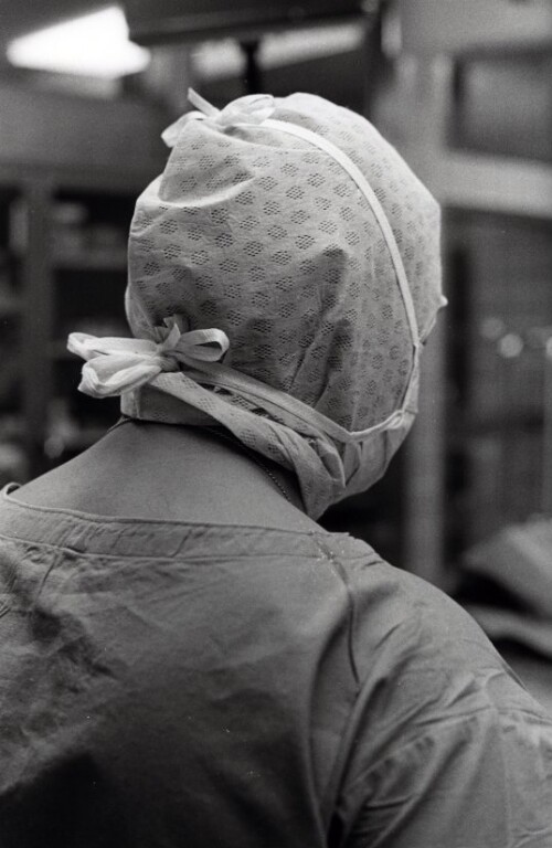 Feldkirch, Blickwechsel, Köpfe von hinten, Landeskrankenhaus