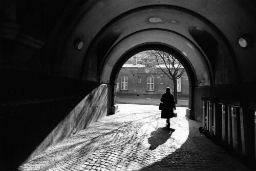 Wien, Gang durch den Tunnel