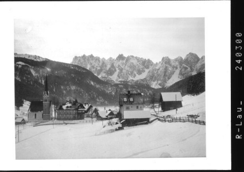 [Blick von Gosau zum Gosaukamm / Oberrösterreich]