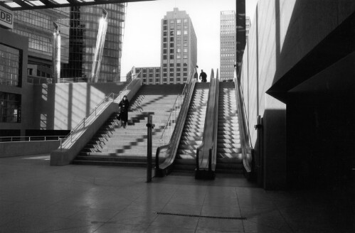 Berlin, Treppenanlage im Hauptbahnhof