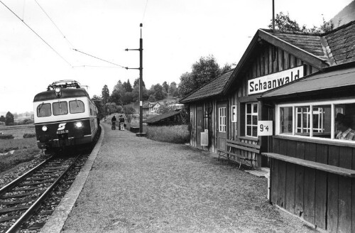 Schaanwald, Eisenbahnstation mit Buchserzug