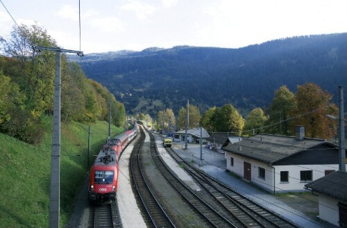 Dalaas, Bahnhof, Durchfahrt Railjet