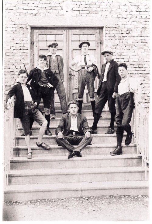 Bau am Arbeiterheim Mokry