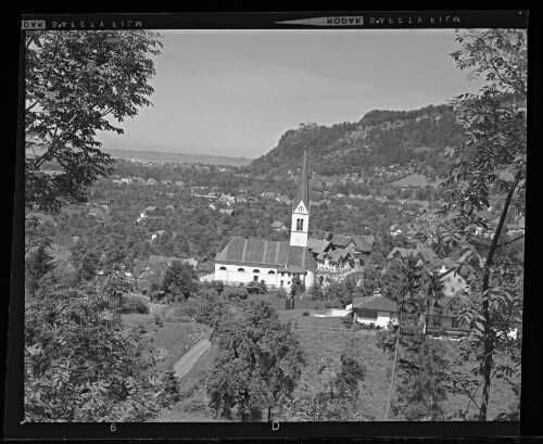 Wolfurt bei Bregenz am Bodensee : [Pfarrkirche in Wolfurt mit Blick zum Gebhardsberg]