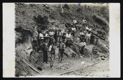 Bau der Alpenstraße Warth-Schröcken