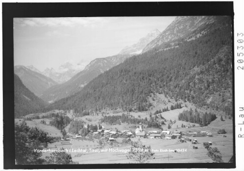 Vorderhornbach im Lechtal / Tirol mit Hochvogel 2594 m