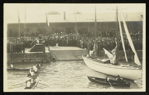 [Ruderbewerb im Harder Hafen]
