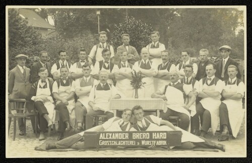 [Belegschaft von Alexander Brero Hard Grosschlächter & Wurstfabrik]