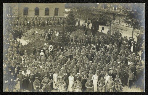 [Bregenz, Treffen von österreichischen und deutschen verwundeten Soldaten]