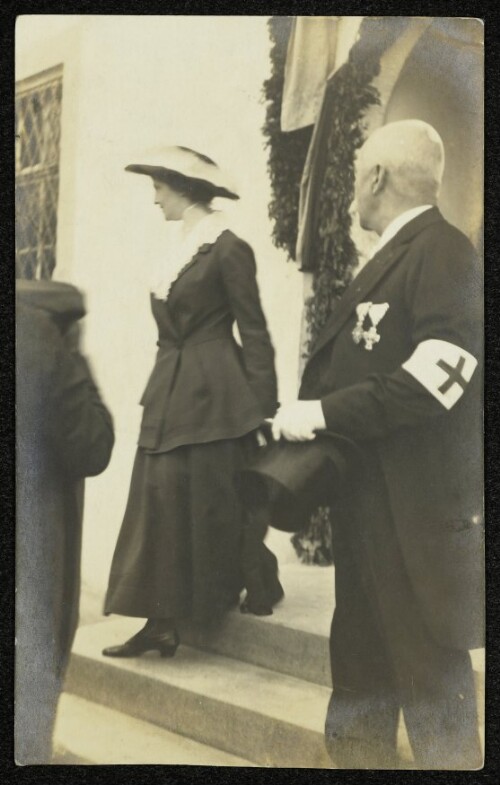 [Kaiserin Zita im Reservespital Schloss Hofen in Lochau]