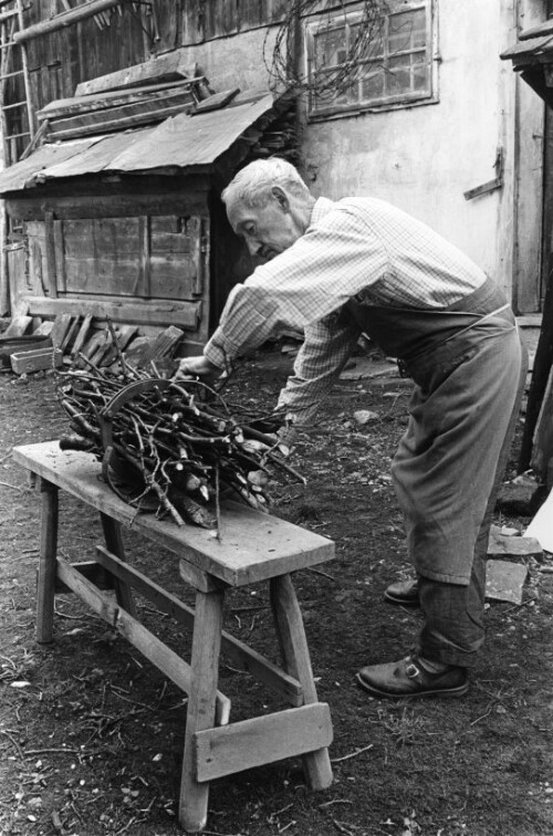 Hohenems, der Buschelnmacher