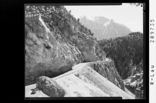 Gaichtpass / Tirol : [Gaichtpaßstrasse mit Blick zur Schwarzhanskarspitze]
