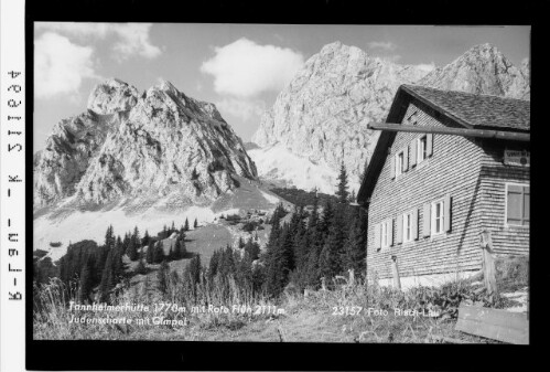 Tannheimerhütte 1770 m mit Rote Flüh 2111 m, Judenscharte und Gimpel 2176 m